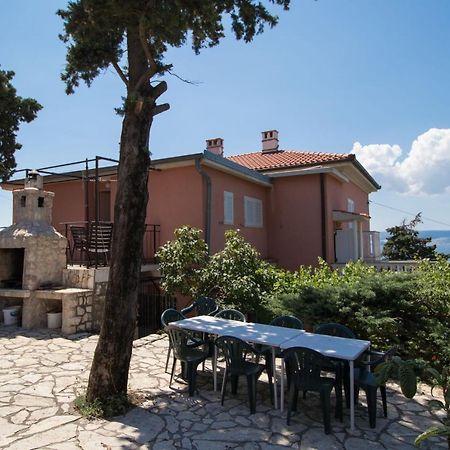 Apartments Josip By The Sea Novi Vinodolski Exterior foto
