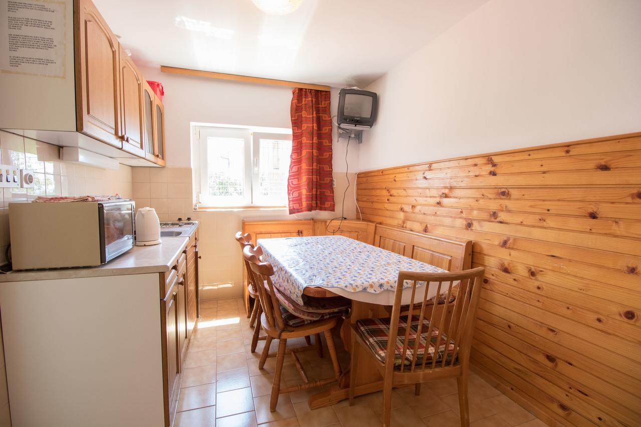 Apartments Josip By The Sea Novi Vinodolski Exterior foto