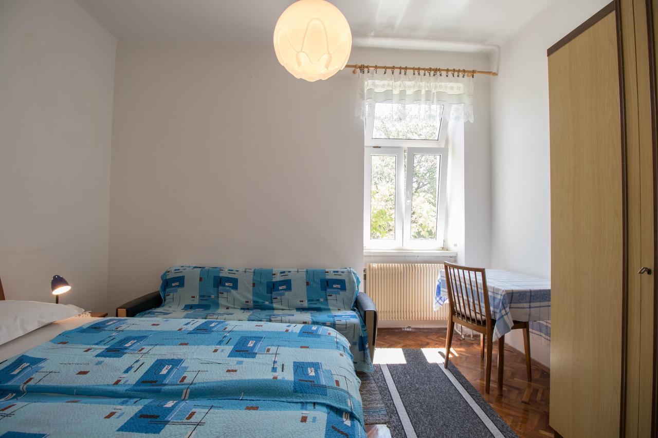 Apartments Josip By The Sea Novi Vinodolski Exterior foto