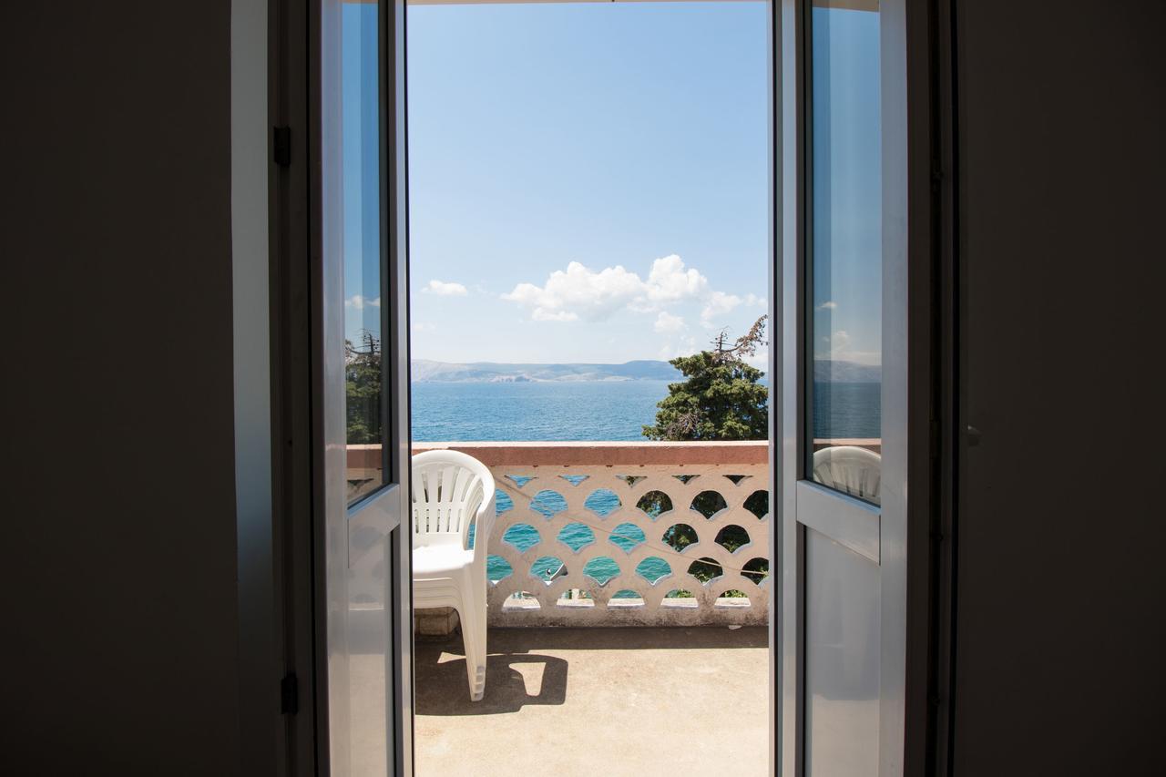 Apartments Josip By The Sea Novi Vinodolski Exterior foto