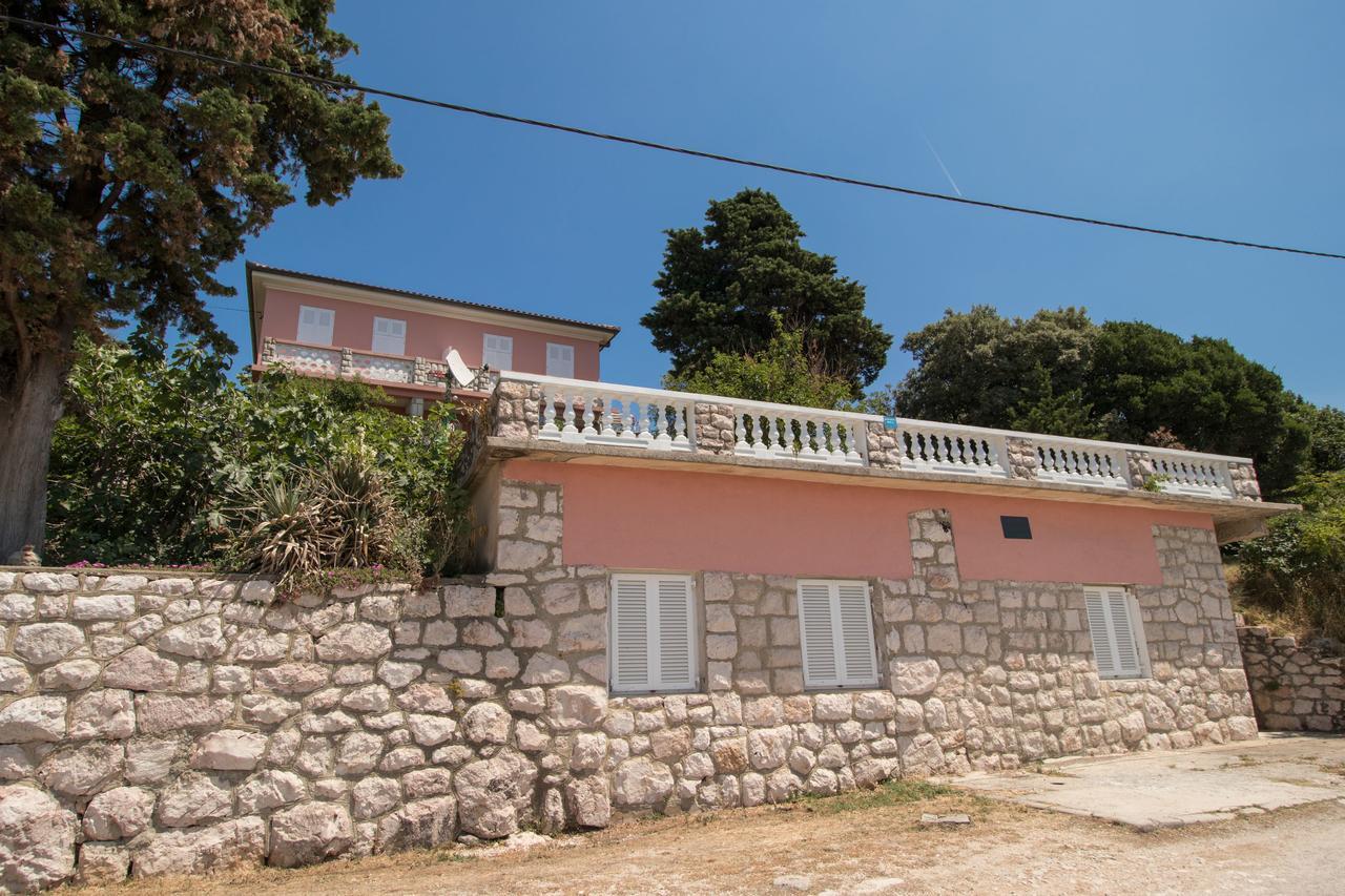 Apartments Josip By The Sea Novi Vinodolski Exterior foto